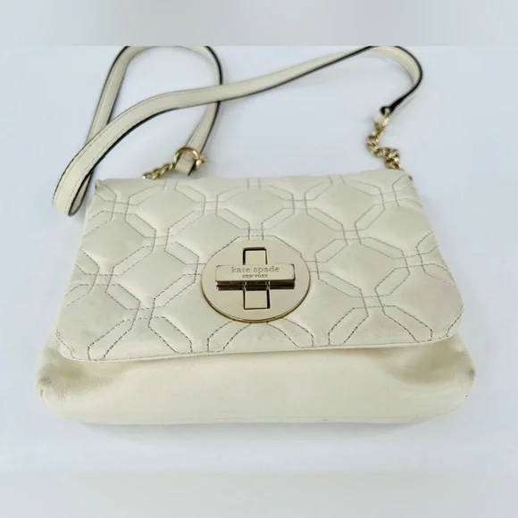 Kate Spade New York Astor Quilted White Leather Chain Crossbody Logo Bag - Picture 4 of 14